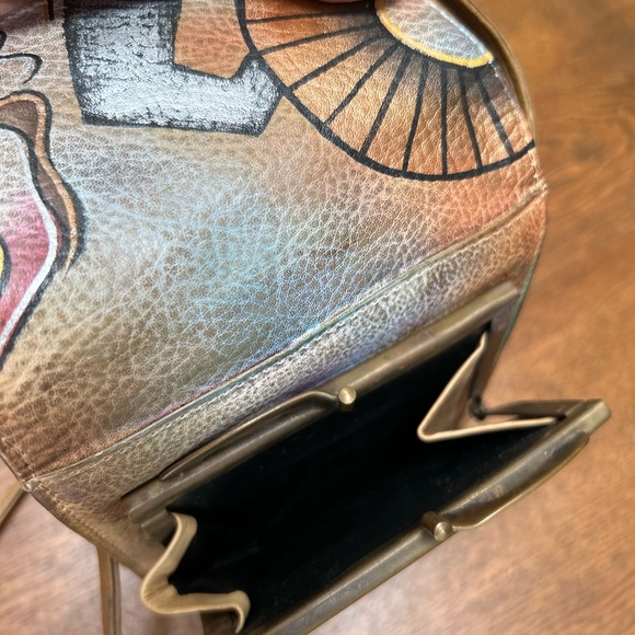 Rare Anuschka Hand Painted (both sides) Crossbody Leather Mini Bag. Signed. - Picture 6 of 6